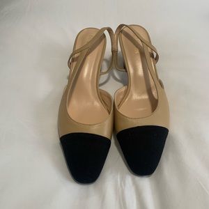 Kaitlyn Pan Chanel-Style Two Tone Block Heel Slingback Sandals. Size 10.